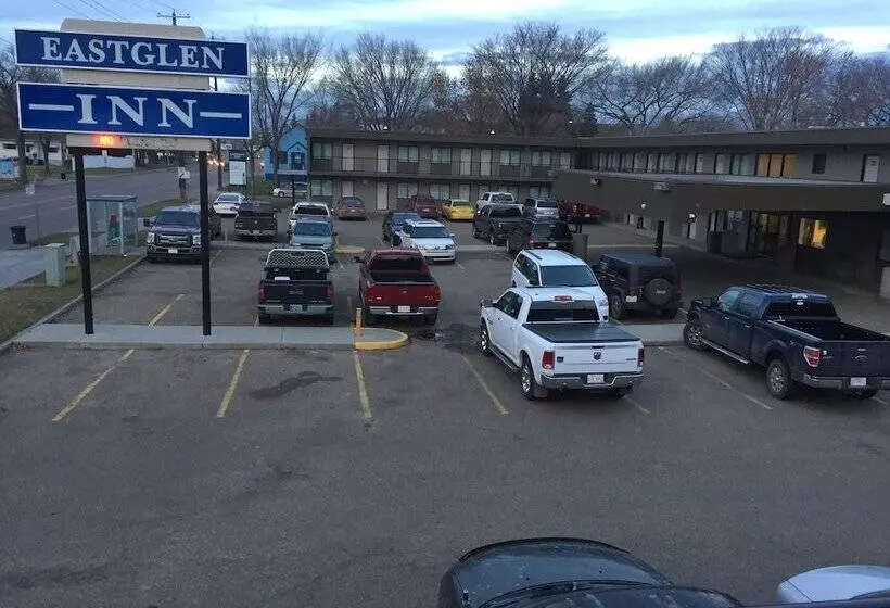 Отель Eastglen Inn