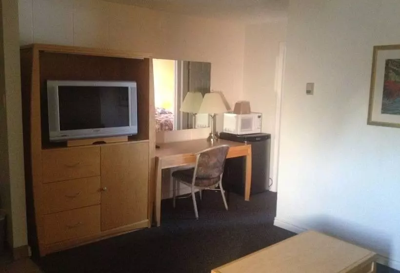 Отель Eastglen Inn