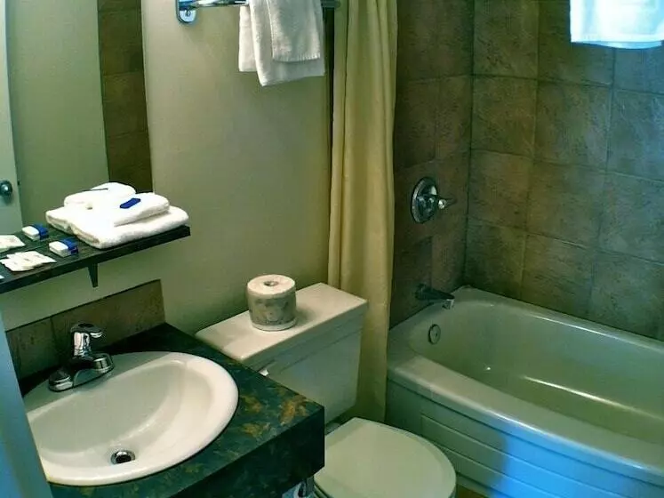 Отель Eastglen Inn