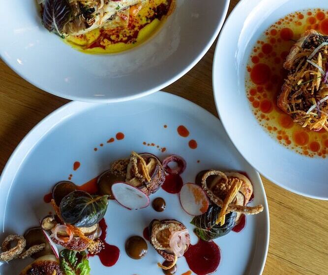 Hotel Nita Lake Lodge