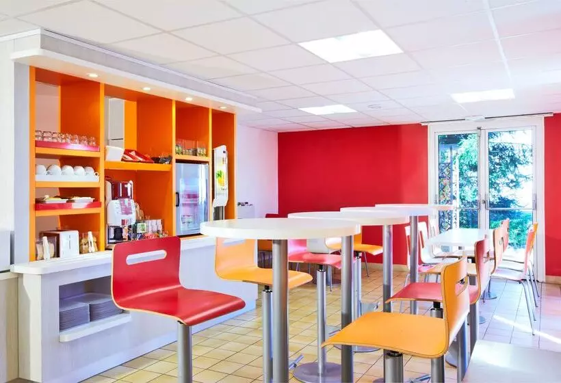 Отель Premiere Classe La Rochelle Nord  Puilboreau