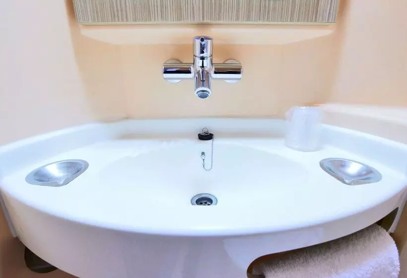 Отель Premiere Classe La Rochelle Nord  Puilboreau