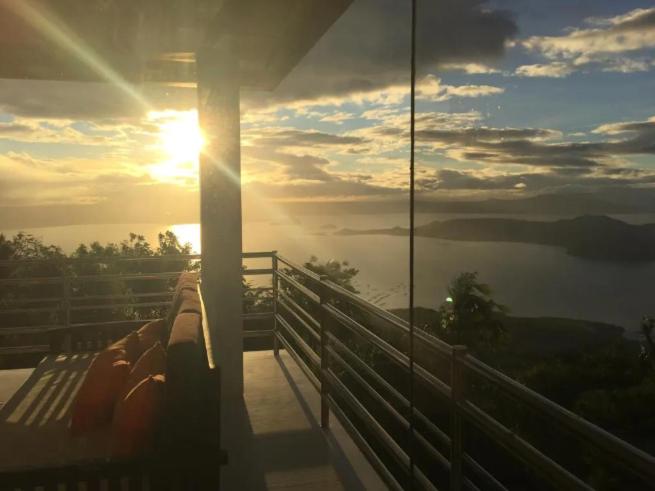 ベッドアンドブレックファースト The Carmelence View Villa