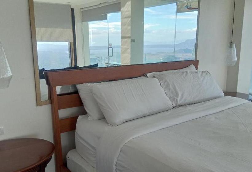 ベッドアンドブレックファースト The Carmelence View Villa