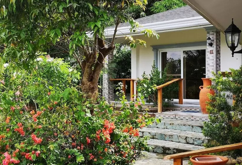 هتل Garden Bungalows Resort