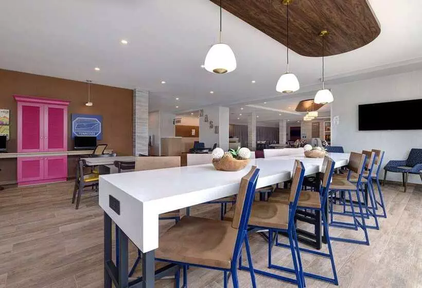 ホテル Home2 Suites Downtown Nashville/metrocenter