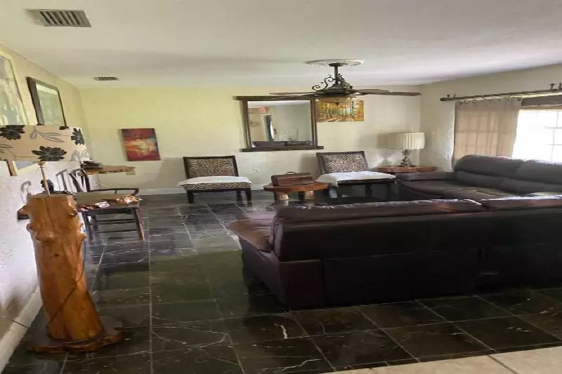 هتل Oyo Family Ranch At Melbourne Fl