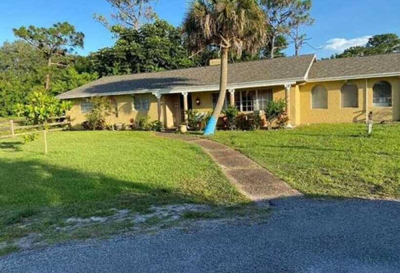 ホテル Oyo Family Ranch At Melbourne Fl