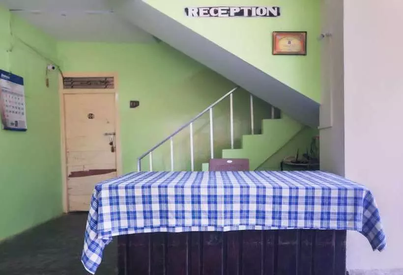 ホテル Santiagu Lodge By Oyo Rooms