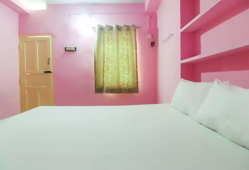 ホテル Santiagu Lodge By Oyo Rooms