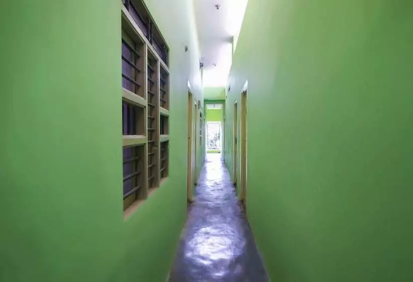 ホテル Santiagu Lodge By Oyo Rooms