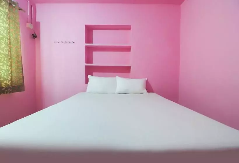 ホテル Santiagu Lodge By Oyo Rooms