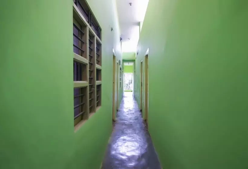 ホテル Santiagu Lodge By Oyo Rooms