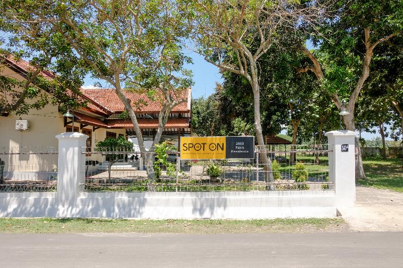 Hotell Spot On 2668 Pakis Residence