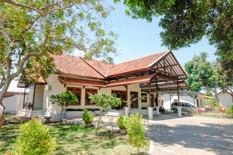 Hotell Spot On 2668 Pakis Residence