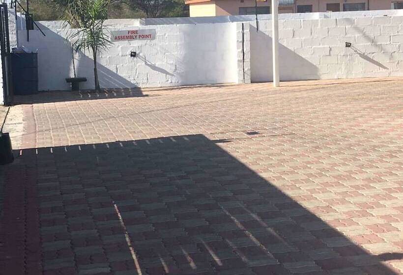 پانسیون Eagle Suites Guest House