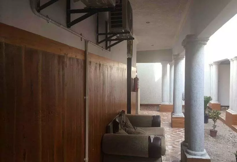 پانسیون Eagle Suites Guest House