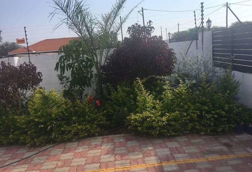 پانسیون Eagle Suites Guest House