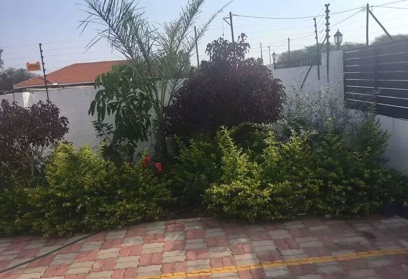 پانسیون Eagle Suites Guest House