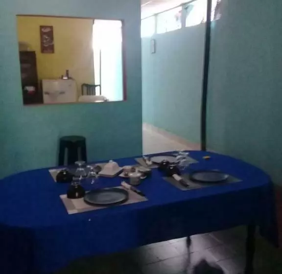 هاستل Hostal Casa Pilar