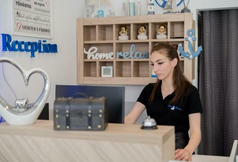 Bed and Breakfast Sleeping Sailor Boutique