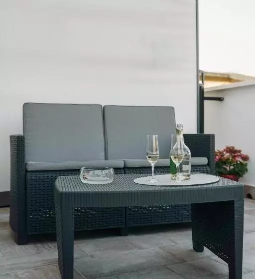 تختخواب و صبحانه Tana Del Riccio