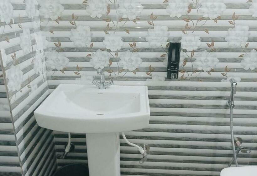 בית מלון כפרי Prithvi Resort Valley