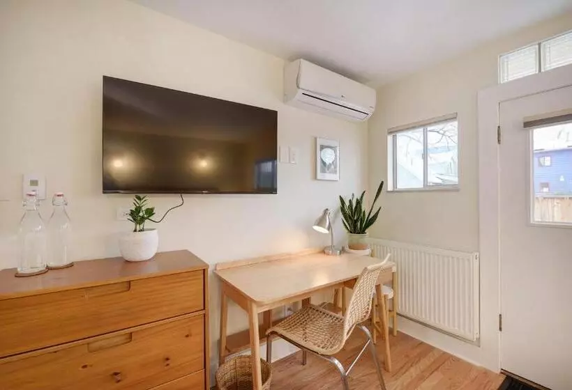 Majatalo Boulder Guest House