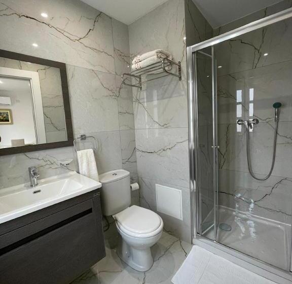 Bed and Breakfast La Reggia Seaview Guesthouse