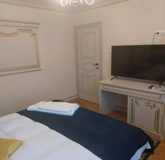 تختخواب و صبحانه Sky Park Home