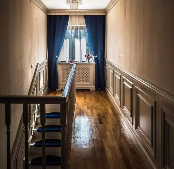 تختخواب و صبحانه Sky Park Home