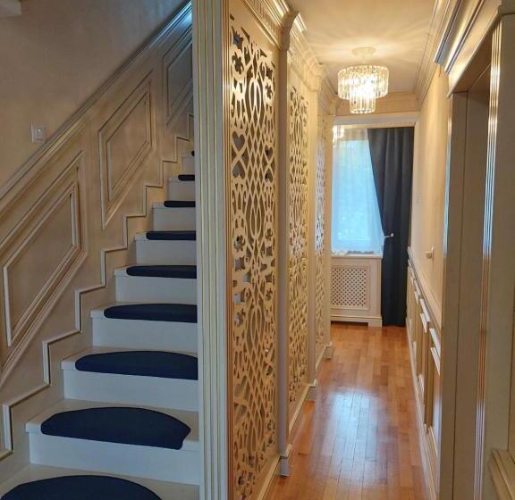 تختخواب و صبحانه Sky Park Home