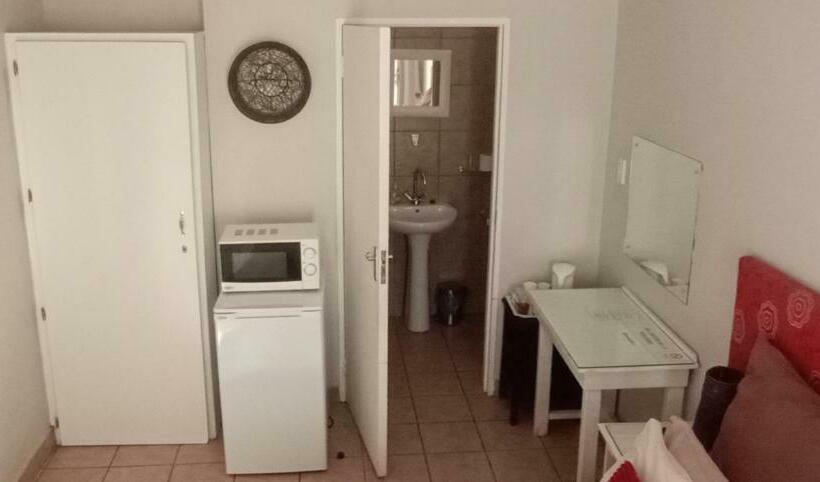 ベッドアンドブレックファースト The Guesthouse On Main