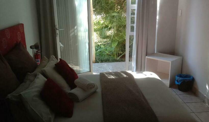 ベッドアンドブレックファースト The Guesthouse On Main