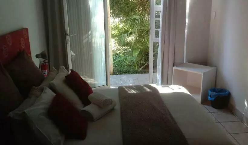 ベッドアンドブレックファースト The Guesthouse On Main