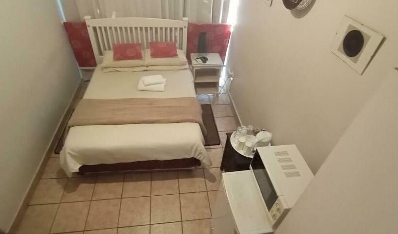 ベッドアンドブレックファースト The Guesthouse On Main