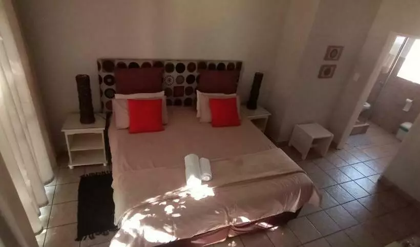 ベッドアンドブレックファースト The Guesthouse On Main