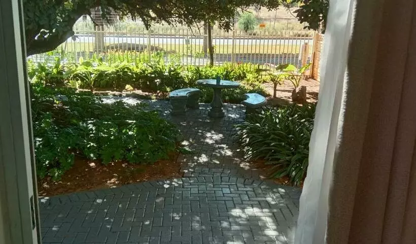 ベッドアンドブレックファースト The Guesthouse On Main