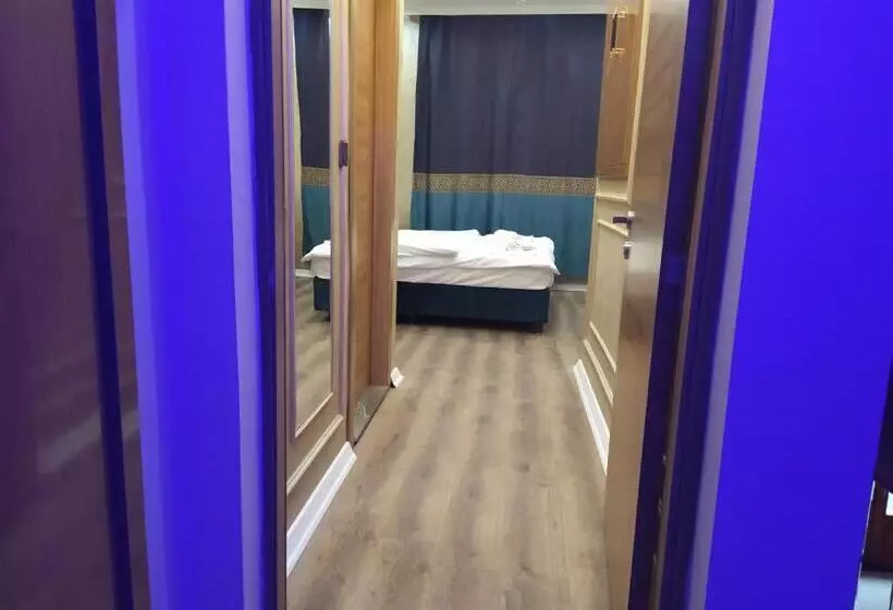 هتل Bonami
