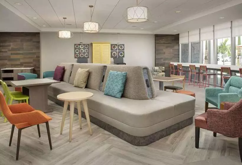 Hotelli Home2 Suites By Hilton Fort Myers Airport