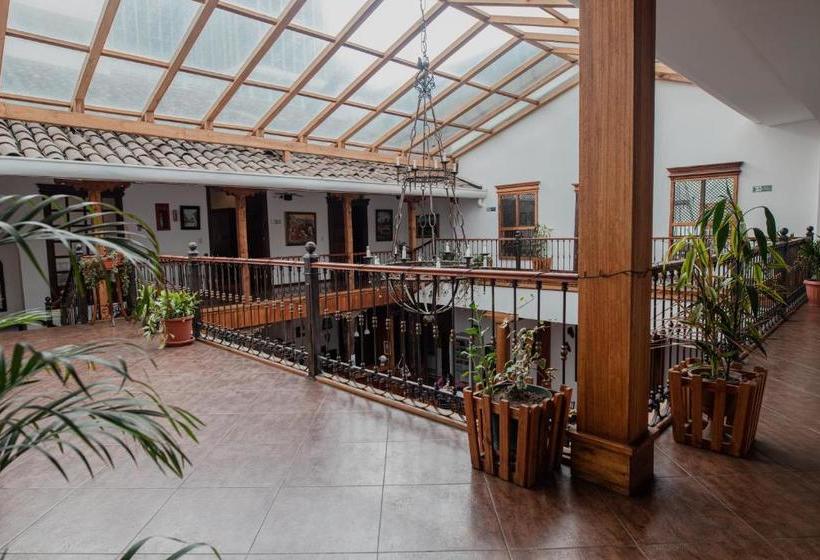 Suites & Hotel El Quijote