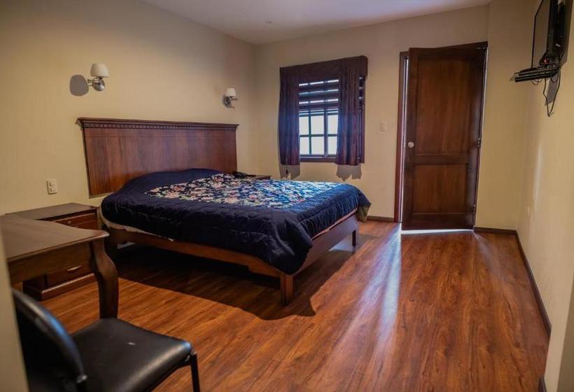 Suites & Hotel El Quijote