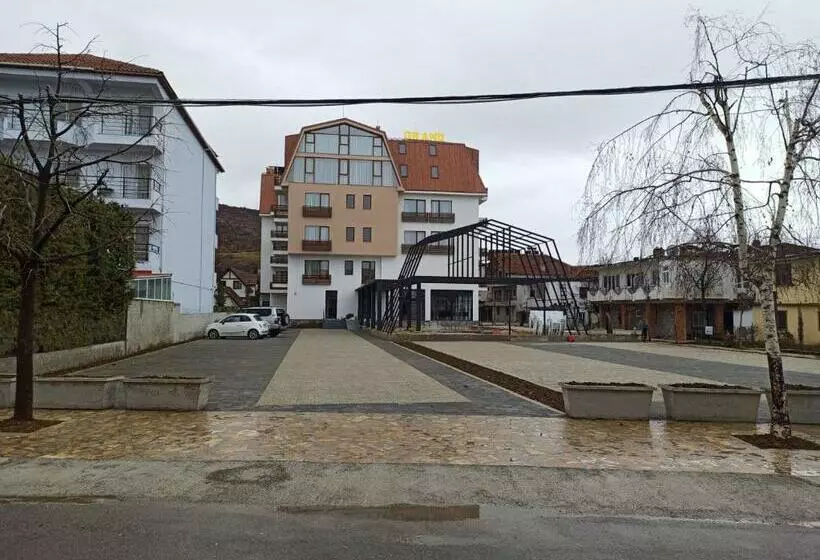 Grand Hotel Pogradec