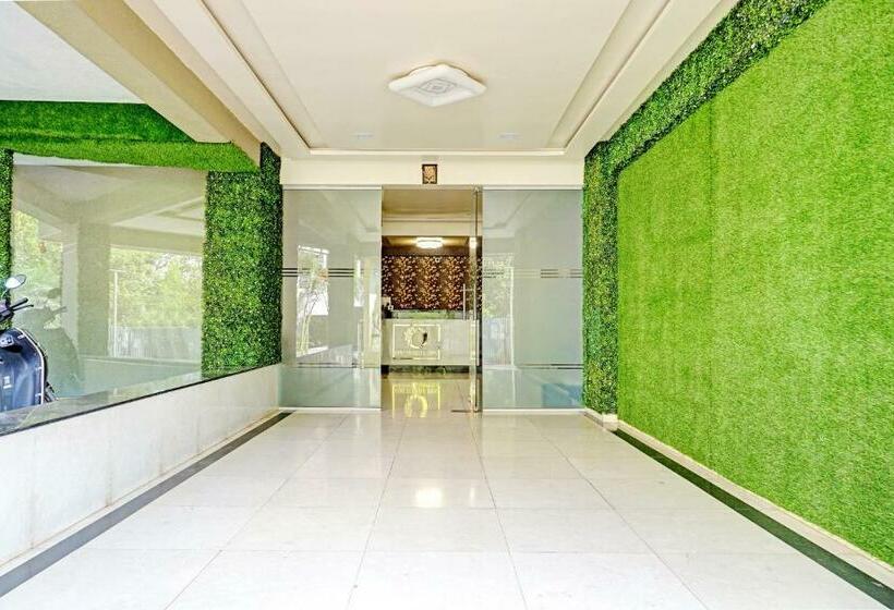 בית מלון כפרי Oyo 80389 Collection O Orchardz Inn