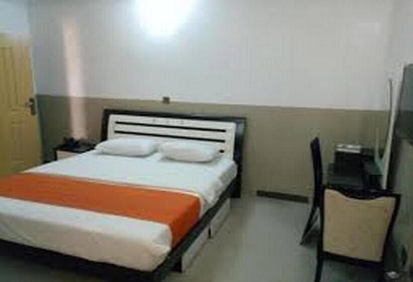 پانسیون Room In Lodge Goldenland Hotels Limited