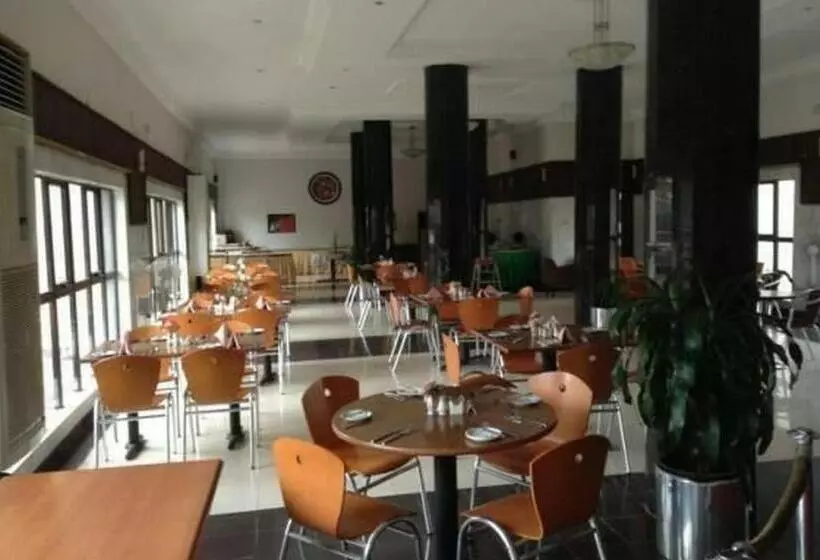 پانسیون Room In Lodge   Nelrose Hotel, Asaba