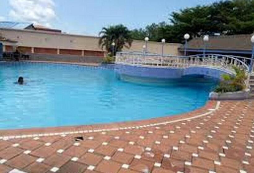 پانسیون Room In Lodge Nelrose Hotel, Asaba