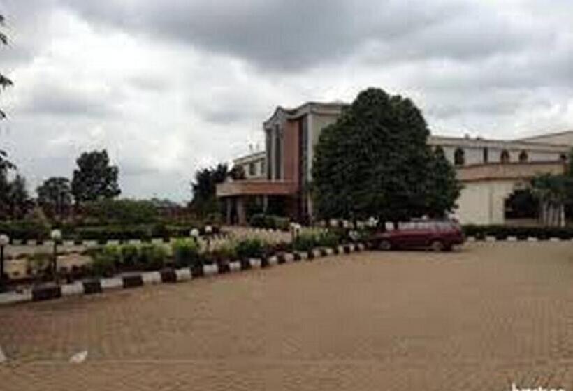 پانسیون Room In Lodge Nelrose Hotel, Asaba