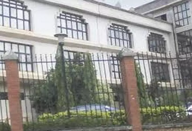 پانسیون Room In Lodge   Nelrose Hotel, Asaba