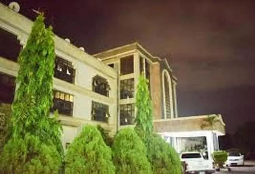 پانسیون Room In Lodge   Nelrose Hotel, Asaba